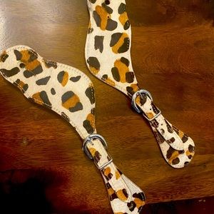 Spur straps( hair - on)